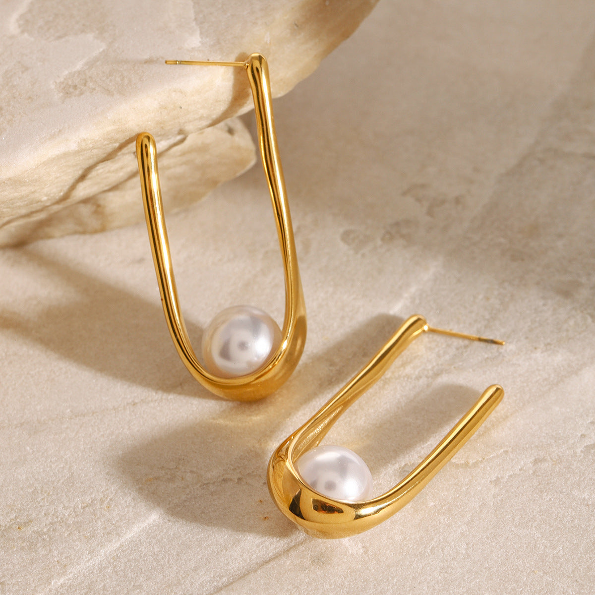 Stainless Steel U-shaped Pearl Earrings