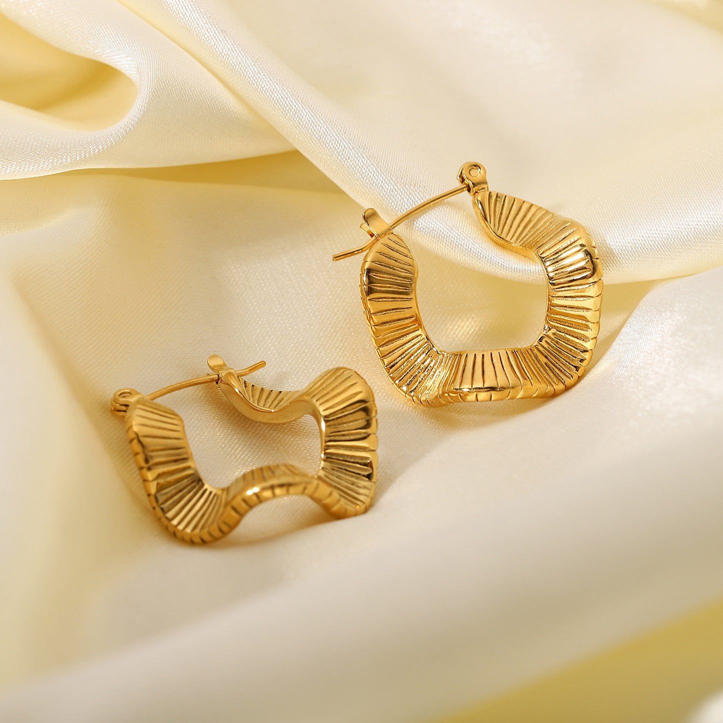 Stainless Steel 18K Gold PVD Striped Geometric Earrings