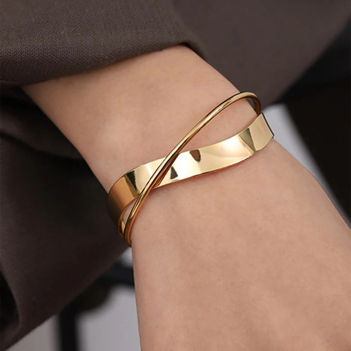 18K Gold PVD Stainless Steel Smooth Geometric Cuff Bracelet