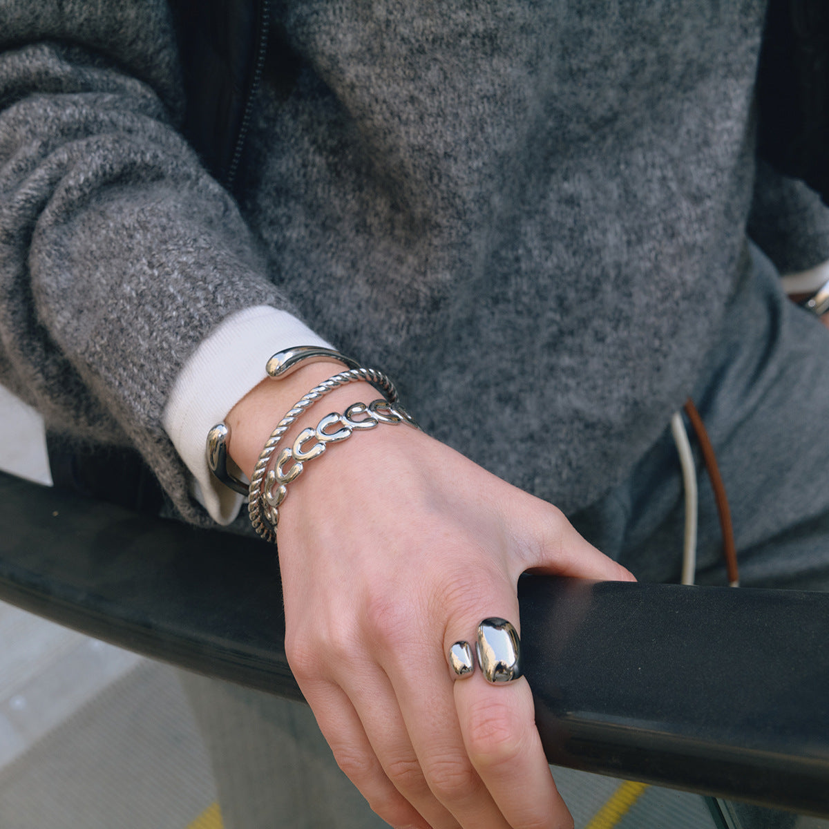 18K Gold PVD Stainless Steel Loach-shaped Bracelet