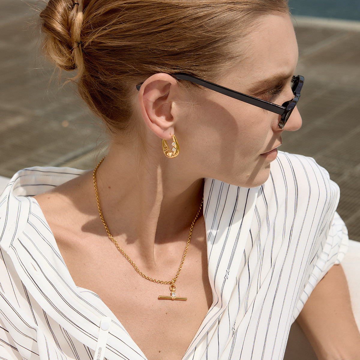Stainless Steel T-bar Cubic Zirconia Pendant Necklace