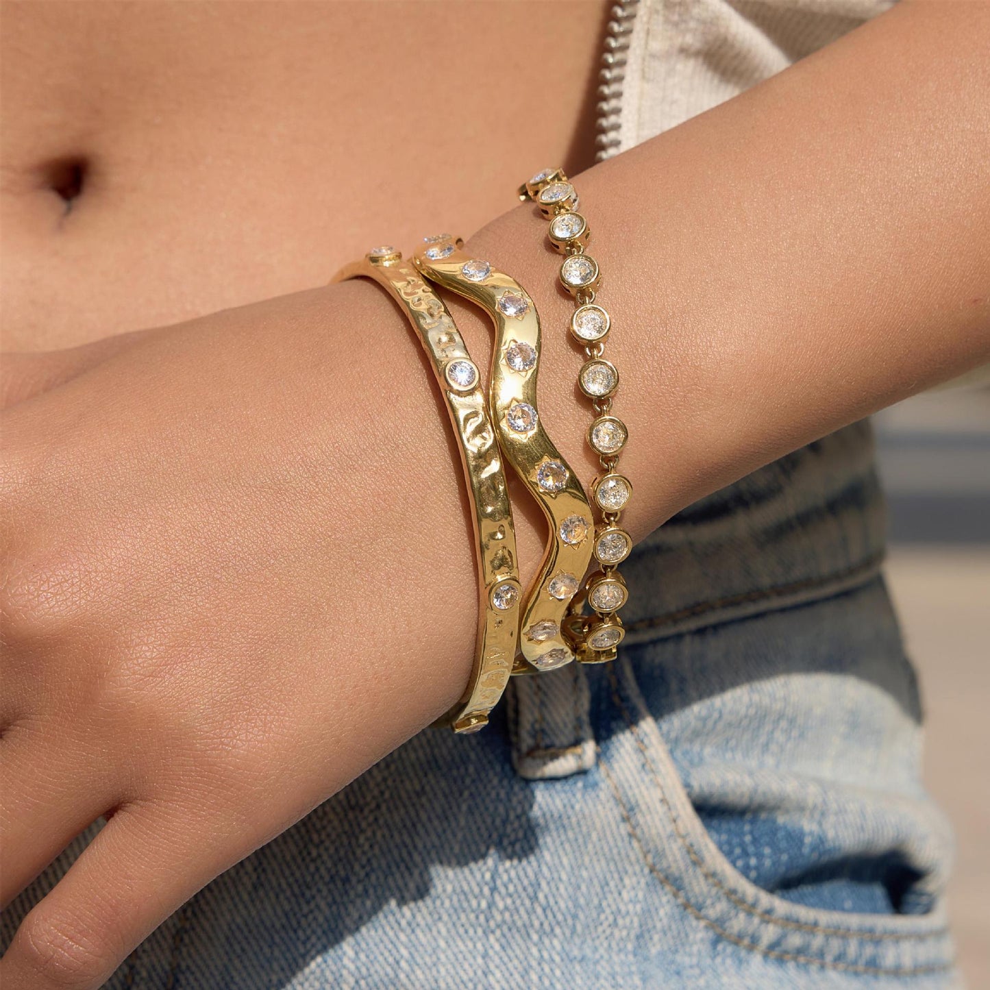 Stainless Steel White Round Cubic Zirconia Sun Wave Bangle
