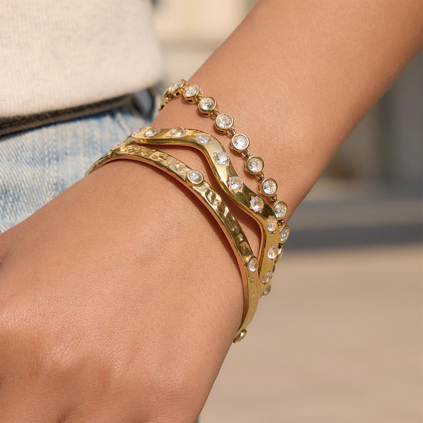 Stainless Steel White Round Cubic Zirconia Sun Wave Bangle