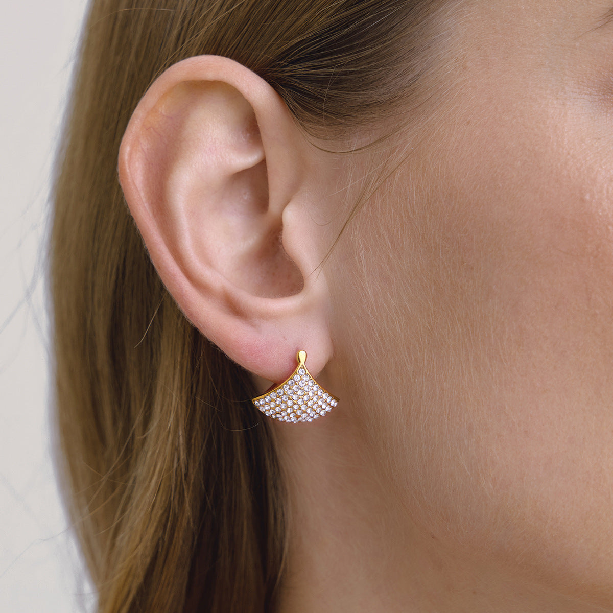 Stainless Steel Fan-shaped White Rhinestone Huggie Earrings