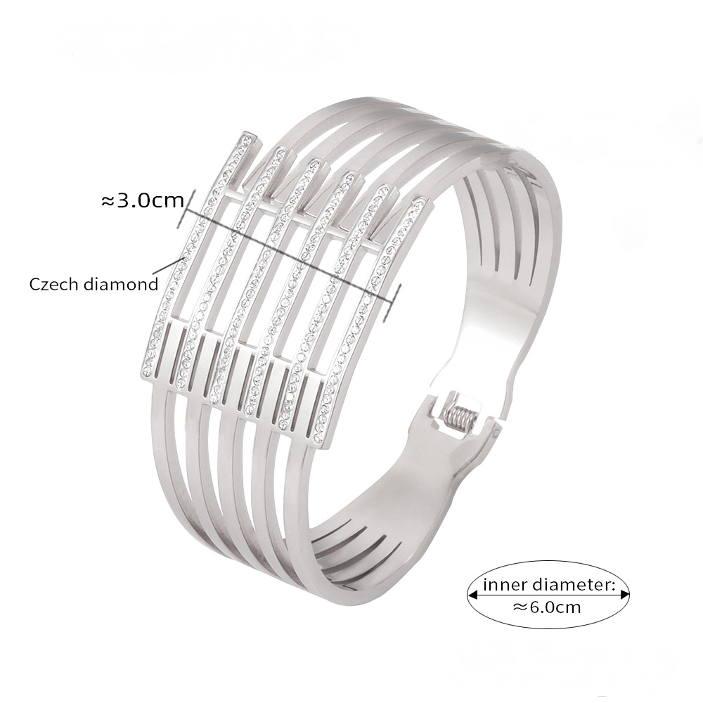 Stainless Steel 18K Gold PVD Niche Hollow Bracelet