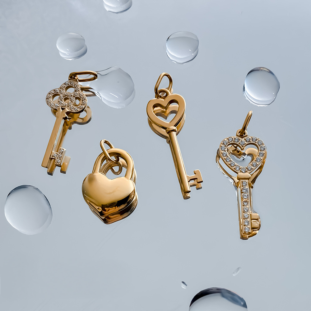 Stainless Steel Heart-shaped Small Key Pendant