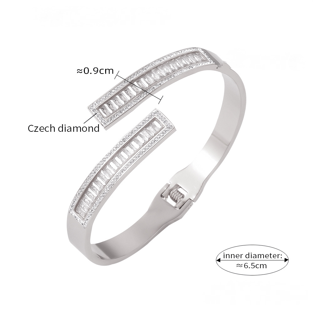 Stainless Steel 18K Gold PVD Niche Hollow Bracelet