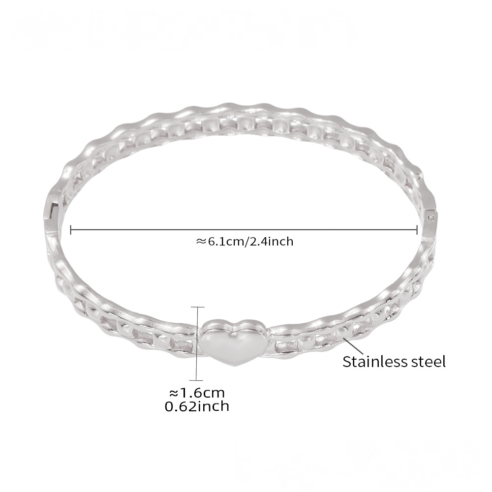 Stainless Steel Heart Hollow Texture Buckle Bracelet