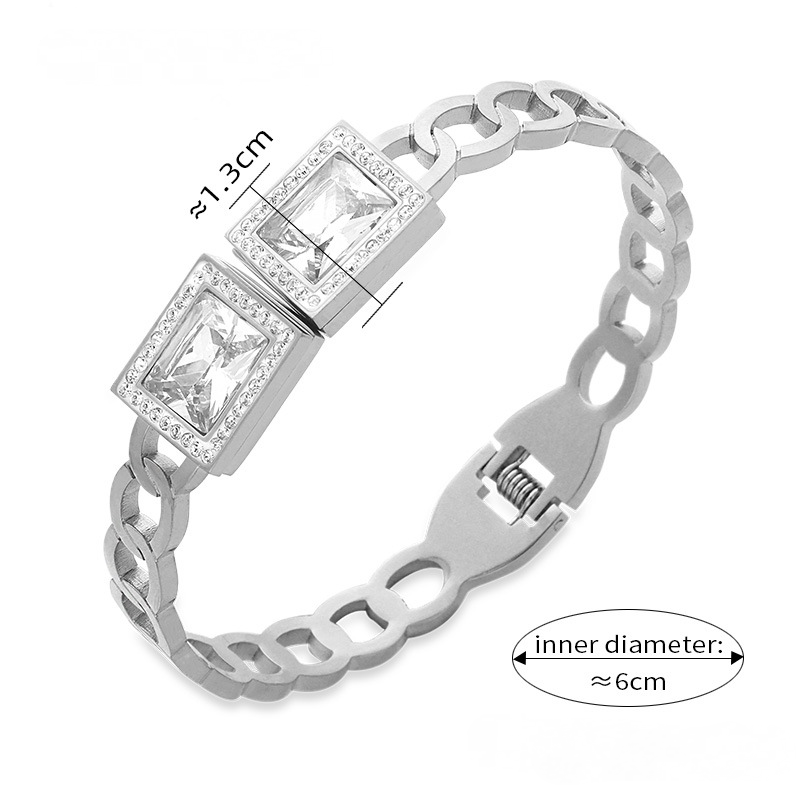 British Style Retro 18K Gold PVD Stainless Steel Bracelet