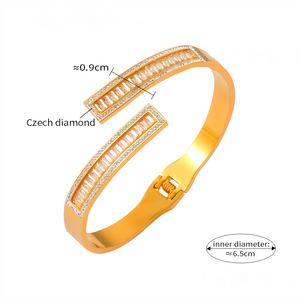 Stainless Steel 18K Gold PVD Niche Hollow Bracelet