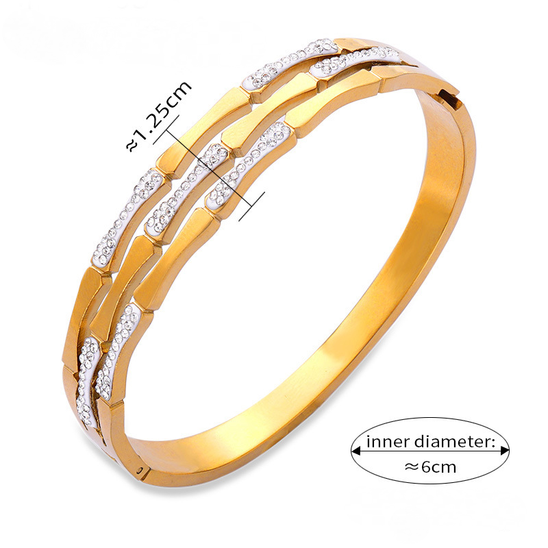 British Style Retro 18K Gold PVD Stainless Steel Bracelet