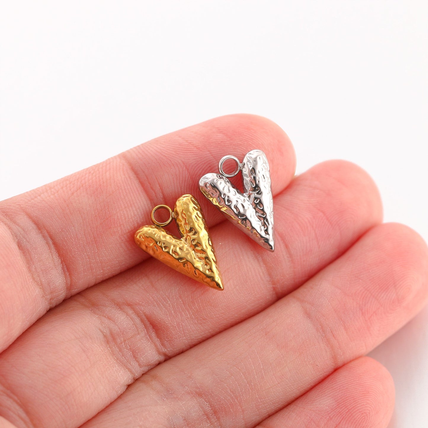 Pendentif Love en acier inoxydable à texture concave et convexe 3D