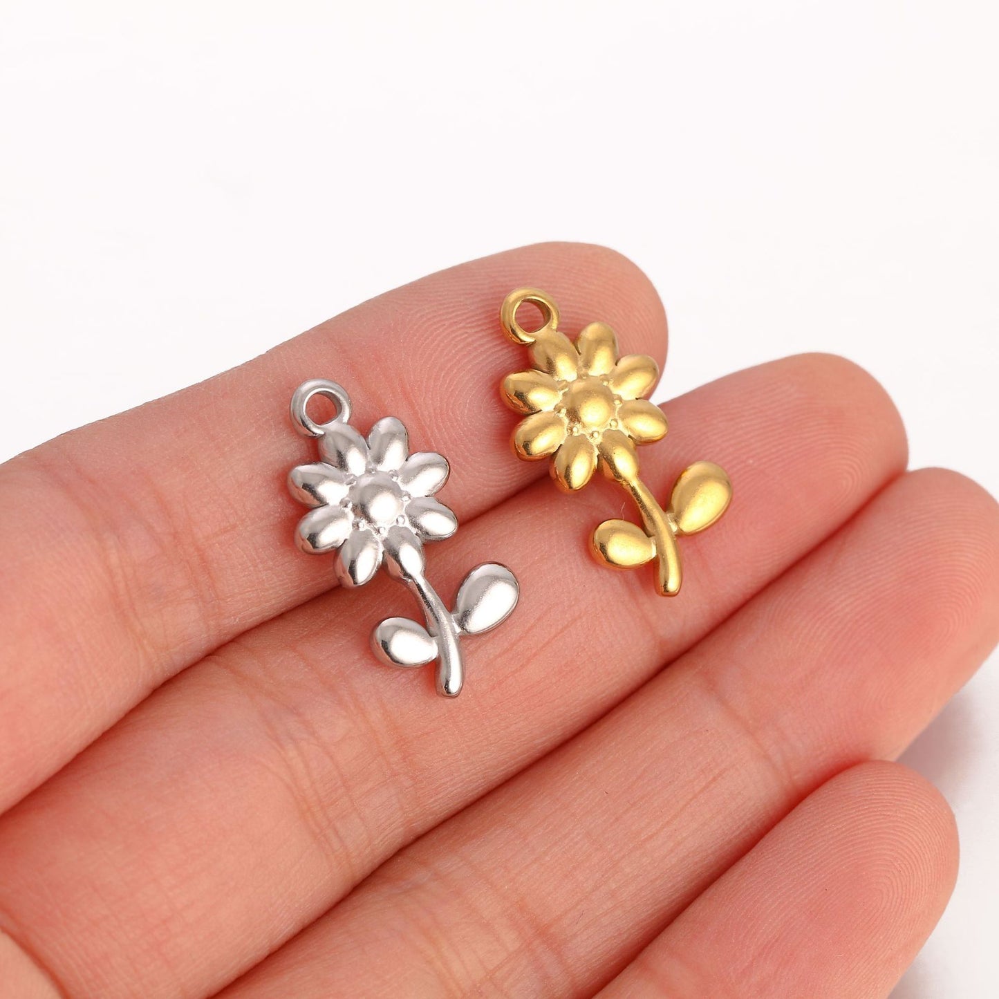 Stainless Steel 3D Daisy Pendant