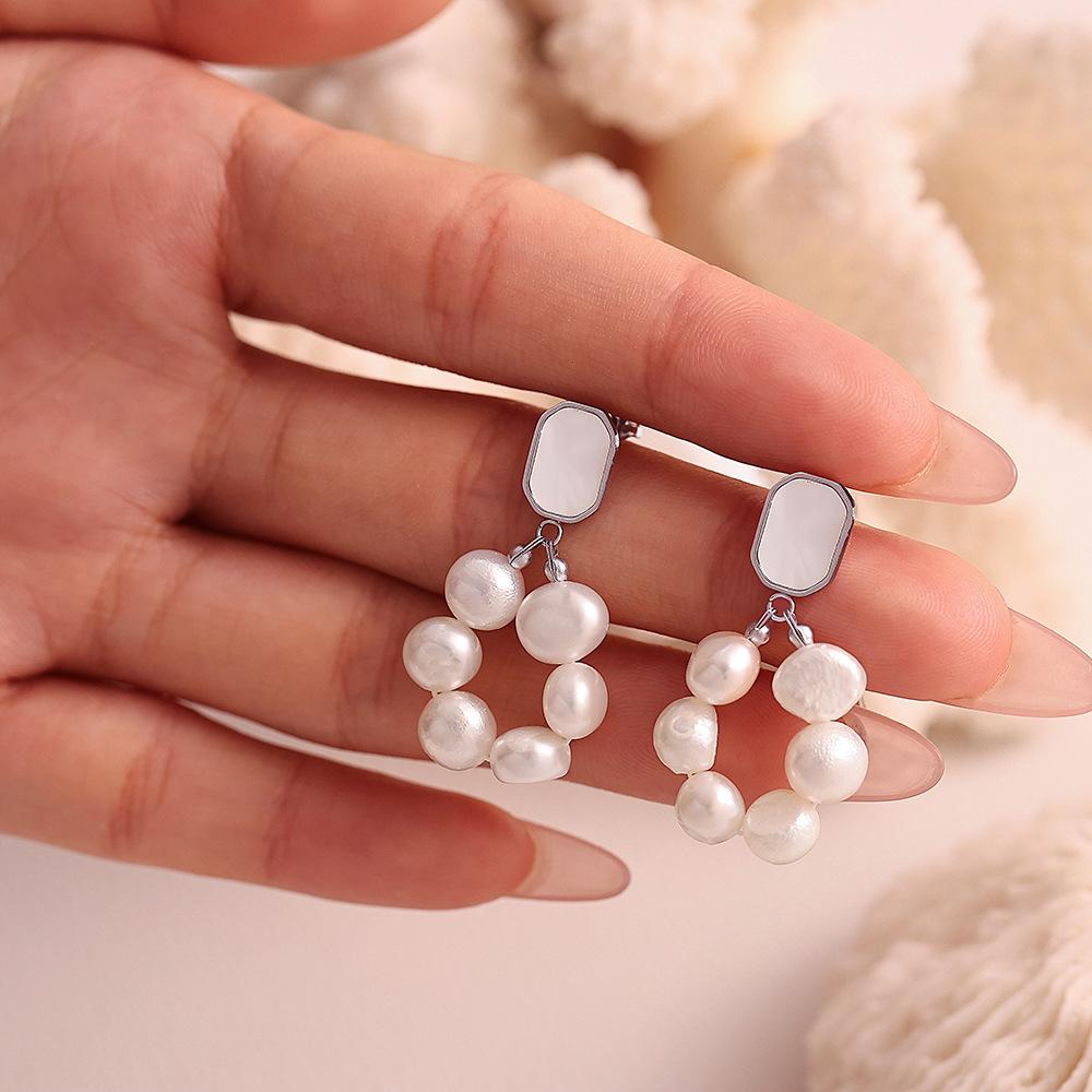Boucles d'oreilles pendantes en acier inoxydable avec perles d'eau douce