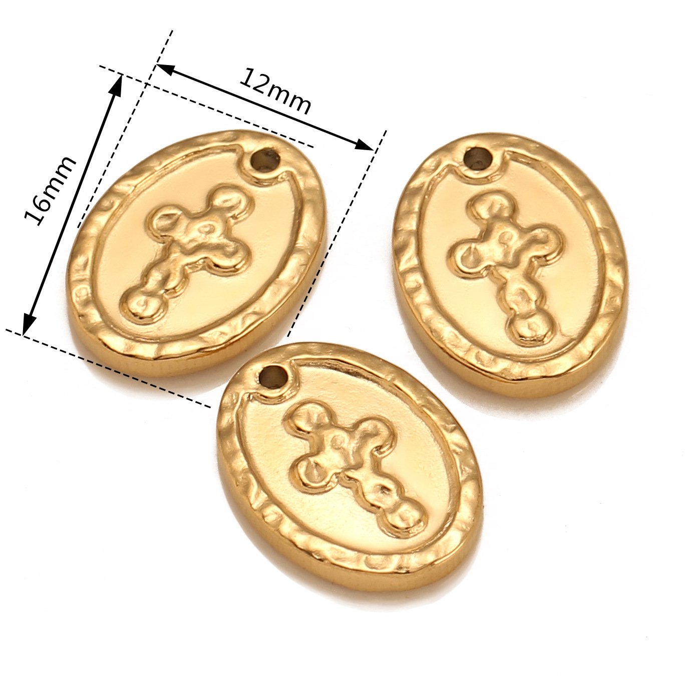 Pendentif croix en acier inoxydable avec relief 3D et étiquette ronde