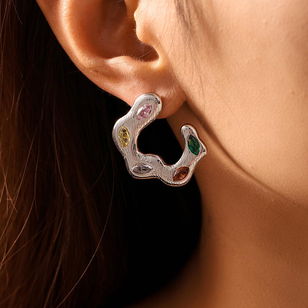 Boucles d'oreilles créoles irrégulières en acier inoxydable et oxyde de zirconium