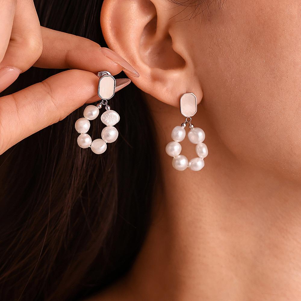 Boucles d'oreilles pendantes en acier inoxydable avec perles d'eau douce