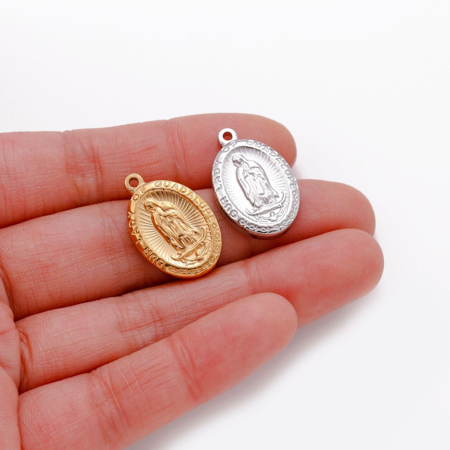 Pendentif Madonna en acier inoxydable